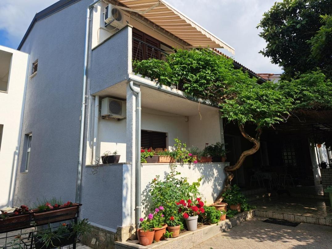 Accomodation Mirjana Rooms Poreč Exteriör bild
