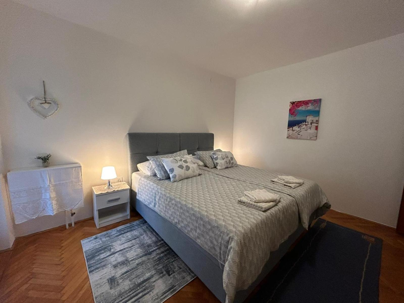 Accomodation Mirjana Rooms Poreč Exteriör bild