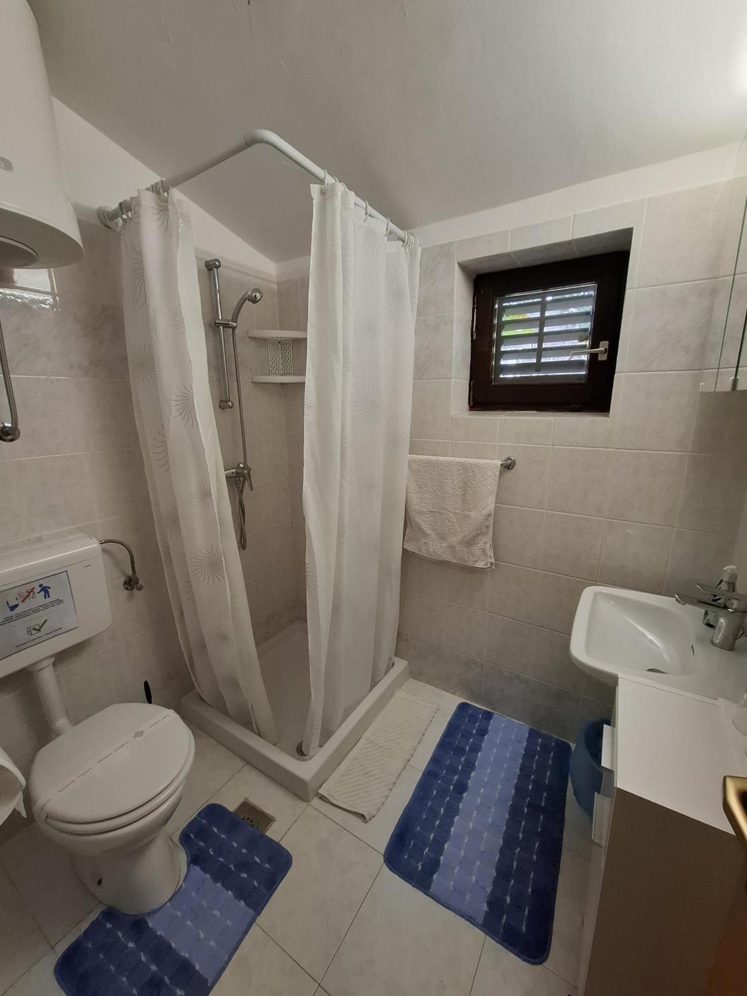 Accomodation Mirjana Rooms Poreč Exteriör bild