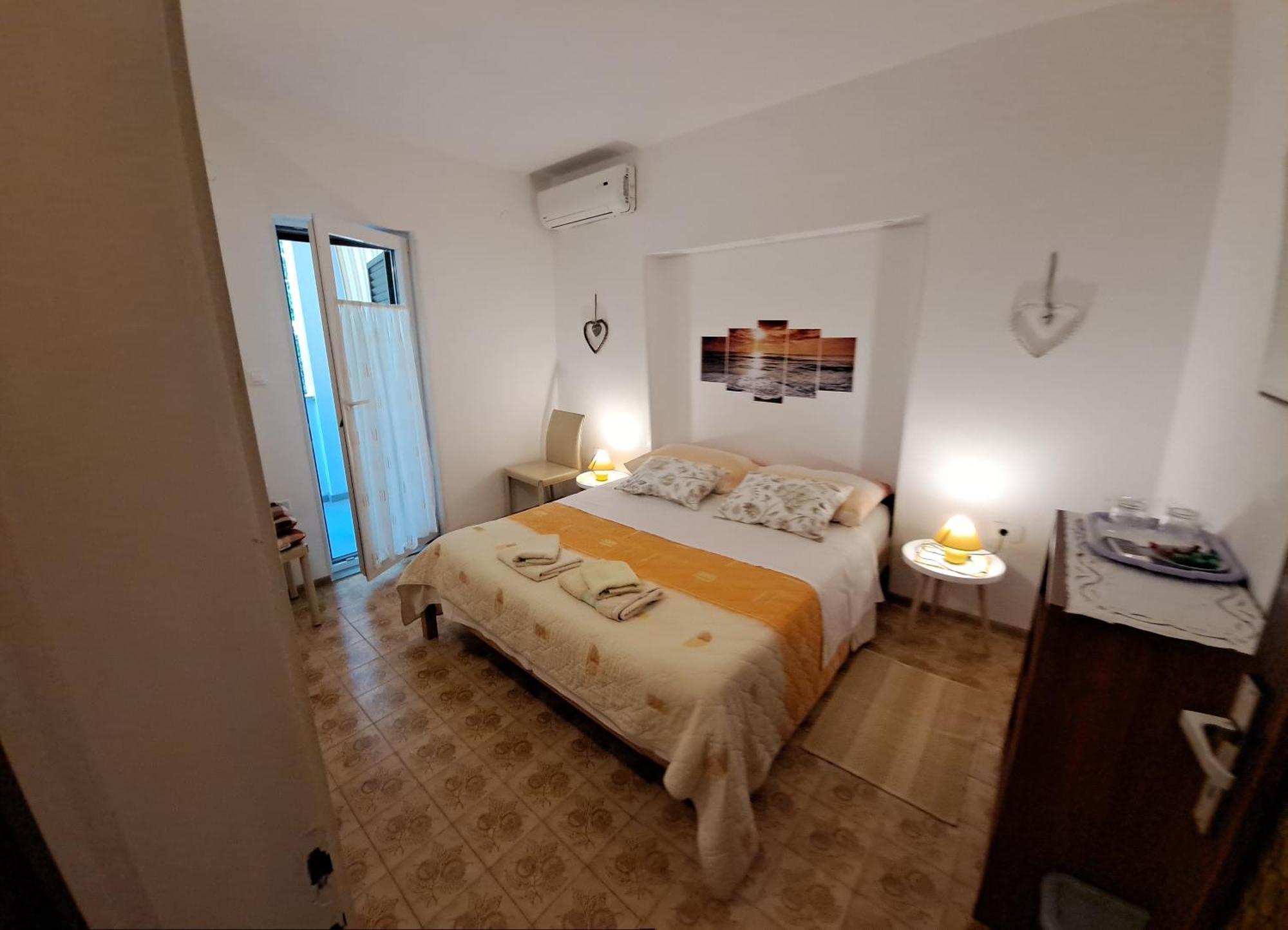 Accomodation Mirjana Rooms Poreč Exteriör bild